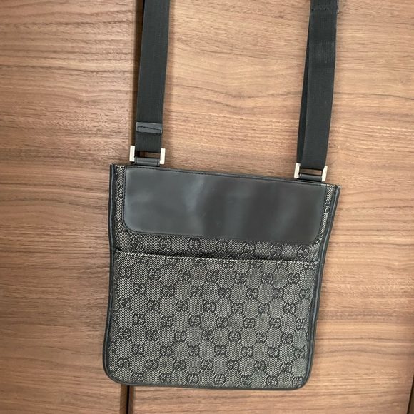 Gucci adjustable shoulder bag - Picture 5 of 10